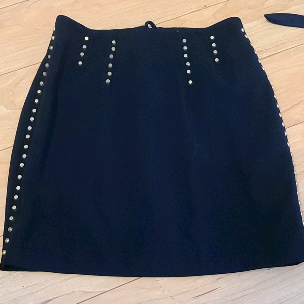 H&M black mini skirt